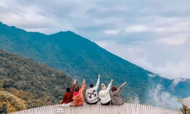 Khách tăng đột biến, các resort gần Hà Nội kín phòng trong dịp nghỉ lễ 