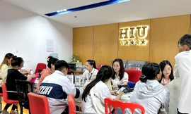 HIU tung chính sách học phí đặc biệt năm 2025: Học phí nhẹ nhàng, học bổng ngập tràn