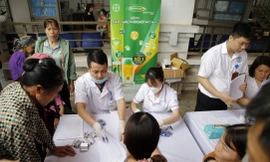 Thứ trưởng Bộ Y tế: Cần thêm nhiều hoạt động khám chữa bệnh miễn phí cho đồng bào các dân tộc