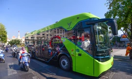 Người dân TP.HCM trải nghiệm VinBus: “Như đi du lịch giữa lòng thành phố”