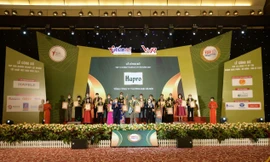 Hapro tự hào được vinh danh top 10 công ty bán lẻ uy tín 2021