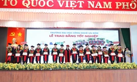 Trường đại học Công nghệ Sài Gòn tổ chức Lễ trao bằng tốt nghiệp năm 2024