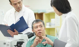Tiến sĩ, bác sĩ Daisuke Tachikawa đã dành gần 30 năm để nghiên cứu về bệnh ung thư và các phương pháp điều trị.