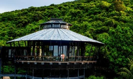 InterContinental Danang Sun Peninsula Resort được bình chọn là khu nghỉ dưỡng biển đẹp nhất Việt Nam