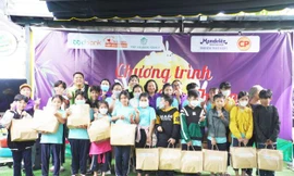 Mondelez Kinh Đô hỗ trợ thực phẩm cho cộng đồng trị giá 9,6 tỷ đồng