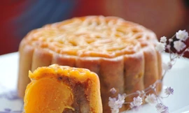 Sức hấp dẫn khó cưỡng của những vị bánh Trung Thu độc lạ 