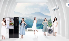 Thí sinh hoa hậu Việt Nam 2020 ‘đọ’ dáng trong bộ ảnh của Aqua Việt Nam