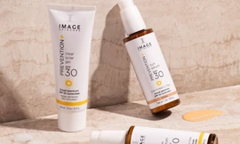 Xu hướng bảo vệ da với serum và gel chống nắng bùng nổ hè 2023