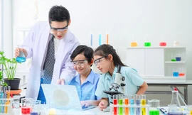 Chuyên gia đồng hành - Phụ huynh yên tâm chọn chương trình tiếng Anh cho con