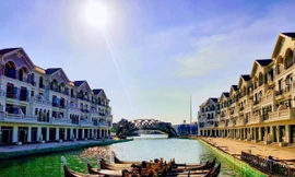 Không cần phải đến tận nước Ý xa xôi, ngay từ tháng 3/2020, các gia đình đã có thể ngồi thuyền Gondola du ngoạn trên dòng sông Venice thơ mộng tại Grand World Phú Quốc (Ảnh thực tế tại công trường tháng 2/2020)