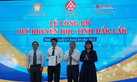Quỹ khuyến học tiếp sức học trò nghèo thực hiện ước mơ