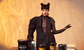 Giới trẻ phát cuồng với trào lưu biến hàng mới thành đồ cổ ngàn năm chỉ với một loại sơn