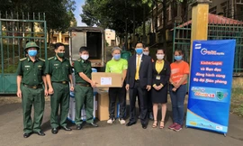 Nam A Bank đồng hành trao tặng hàn ngàn vật phẩm y tế cho bộ đội biên phòng