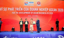 Phó Thủ tướng thường trực Trương Hòa Bình chúc mừng doanh nghiệp đạt giải thưởng ABA 2020