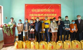 Mang "Mùa Xuân Yêu Đời" cho 4.000 người dân ở Đà Nẵng, Quảng Nam 