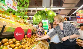 Đại sứ New Zealand quáng bá Lễ hội trái cây tại VinMart