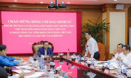 Chủ tịch HĐTV Agribank Phạm Đức Ấn phát biểu tại buổi làm việc