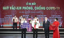 Agribank tiếp tục ủng hộ 52,5 tỷ đồng cho 22 tỉnh, thành phố phòng chống dịch COVID-19