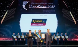 Aptech nhận cúp 'Đơn vị Đào tạo CNTT Xuất sắc' tại Sao Khuê 2025 