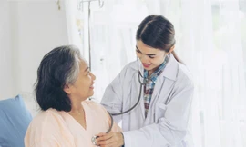 Cải thiện sức khỏe bệnh nhân ung thư sau hóa, xạ trị 