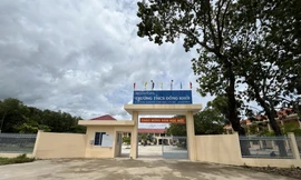 Học sinh vùng biên giới chật vật trong thời đại số