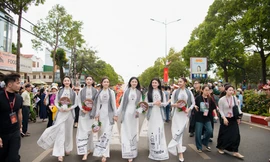 Các người đẹp Việt lan tỏa văn hóa cà phê tại Lễ hội Cà phê Buôn Ma Thuột lần thứ 9