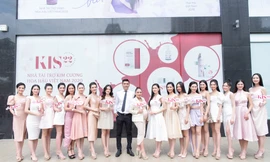 CEO Lê Thị Hồng Nhung “truyền lửa” cho thí sinh Hoa hậu Việt Nam 2020 trước thềm Chung kết