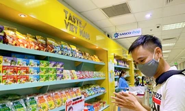 Unilever cùng Cảng hàng không quốc tế Tân Sơn Nhất phòng dịch cho hành khách
