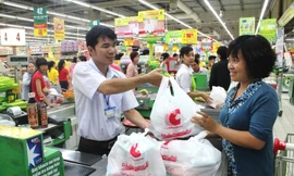 Tràn lan rác thải nhựa, vai trò của nhà bán lẻ