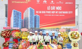 Tiến độ thần tốc, MT Eastmark City chính thức cất nóc 