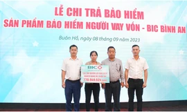 BIC chi trả hơn 770 triệu đồng tiền bảo hiểm cho khách hàng vay vốn tại BIDV Buôn Hồ