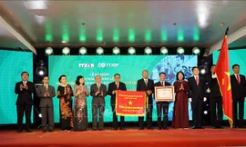 Trao tặng danh hiệu Anh hùng Lực lượng vũ trang nhân dân cho TTXGP