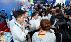 Hoành tráng HUTECH ALUMNI JOB FAIR 2025: Cầu nối cựu sinh viên và thế hệ sau
