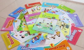 Hạn chế nguy cơ cận thị, giúp học sinh nhẹ nhàng khi mang sách giáo khoa đến trường