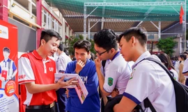 Nhiều học sinh THPT chọn xét học bổng sớm vào UEF