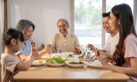 Một mùa Vu Lan trọn vẹn khi cha mẹ vẫn khỏe mạnh