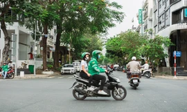 Grab Việt Nam khẳng định 100% phụ phí nắng nóng dành cho đối tác tài xế