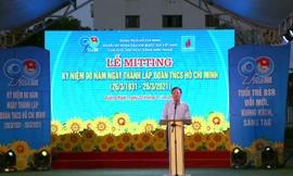 Tổng Giám đốc BSR Bùi Minh Tiến phát biểu với thanh niên Dầu khí cụm miền Trung