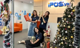 Văn phòng iPOS.vn TP.HCM trang hoàng đón giáng sinh