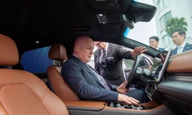 Thủ tướng New Zealand ấn tượng với dàn xe điện Vinfast