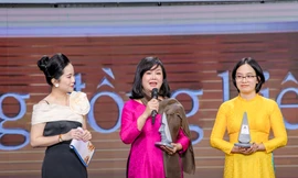 Quỹ học bổng 'Thắp sáng niềm tin' được vinh danh Dự án truyền cảm hứng - Human Act Prize năm 2024