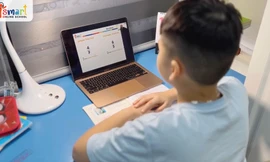 Bảo Thanh hào hứng với phương pháp giúp Bảo Bin tập trung cao độ khi học online