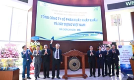 Gần 442 triệu cổ phiếu của Vinaconex chính thức chuyển sàn sang HoSE