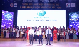 Dược Mộc Khang nhận giải “Top 10 Thương hiệu – nhãn hiệu nổi tiếng đất Việt năm 2020