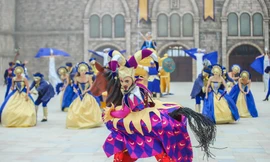 Giải mã sức hút đặc biệt của show diễn Trận chiến ở Vương quốc Mặt trăng 