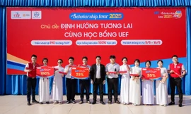 Hàng trăm học sinh lớp 12 được UEF 'tiếp sức' với nhiều suất học bổng sớm 