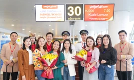 Vietjet chào mừng chuyến bay đầu tiên giữa Kuala Lumpur (Malaysia) và Hà Nội