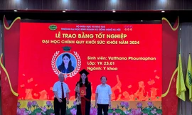 Đại học KD&CN Hà Nội tổ chức Lễ trao bằng tốt nghiệp cho 295 tân bác sĩ, tân dược sĩ, tân cử nhân khối ngành sức khoẻ