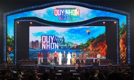 Sân khấu đậm chất nghệ thuật của đêm nhạc đặc biệt “Quy Nhơn Ngày Xanh Nắng”
