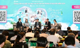 Bác sĩ nội khoa và ngoại khoa chung tay viết tiếp ngày mai cho bệnh nhân ung thư vú tam âm